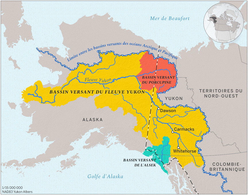 Une carte centrée sur l'Alaska et le Yukon montrant le bassin versant du fleuve Yukon en jaune, de la rivière Alsek en turquoise et de la rivière Porcupine en rouge.